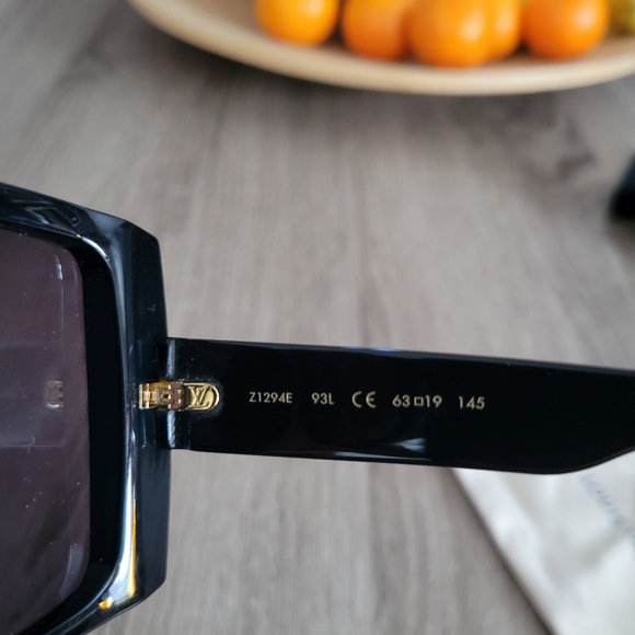 Louis Vuitton sunglasses in the mood for love - Picture 4 of 12